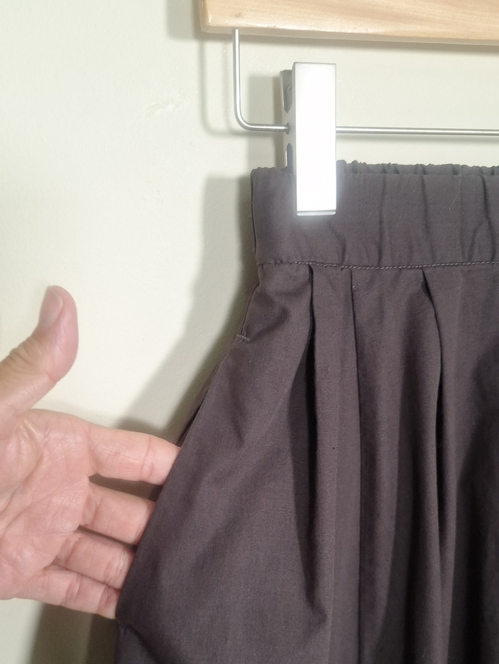 niko and... Easy Tuck Flare Midi  Skirt Size M - Picture 2 of 7